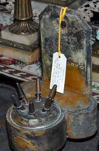 Photo of Dietz tin burning-fluid sconce lamp