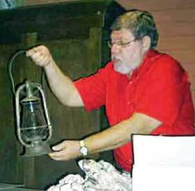 Photo of Deitz hot-blast lantern