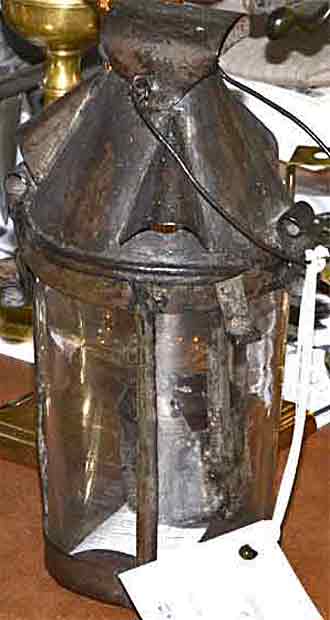 Photo of Star Glass Tumbler Lamp