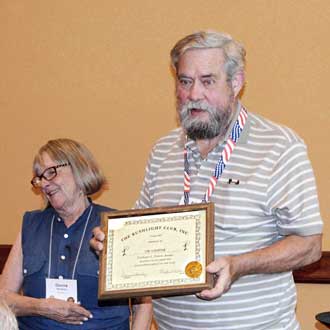 Bill Courter receives rhe Leroy Thwing Award